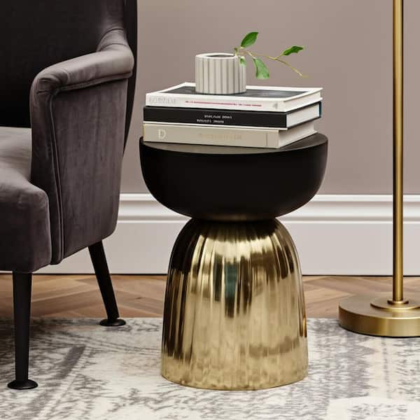 15 in. Black Circle Metal Decorative Ribbed Base End Table