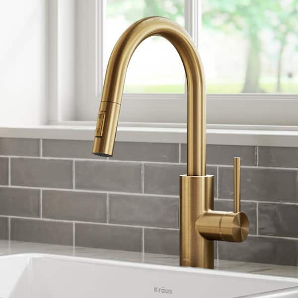 Oletto Single-Handle Pull-Down Kitchen Faucet with Dual-Function Sprayer in Brushed Brass