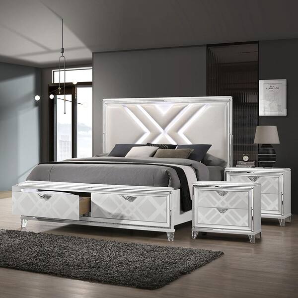 Furniture of America Rusconi 3-Piece White Wood Queen Bedroom Set