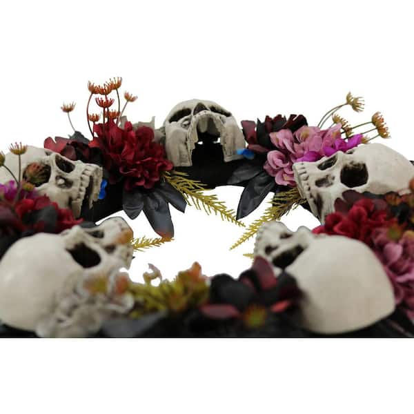 Haunted Hill Farm HHWTHSKL-2 24 Wreath with Skulls