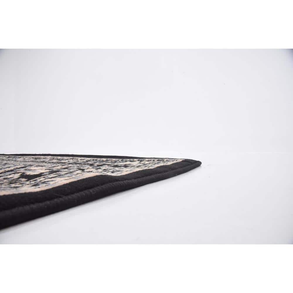 Amaya Black Medallion 5x8 Synthetic Area Rug