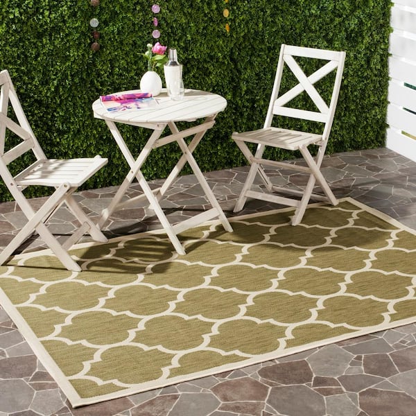 Courtyard Green/Beige 4 ft. x 6 ft. Geometric Indoor/Outdoor Patio  Area Rug