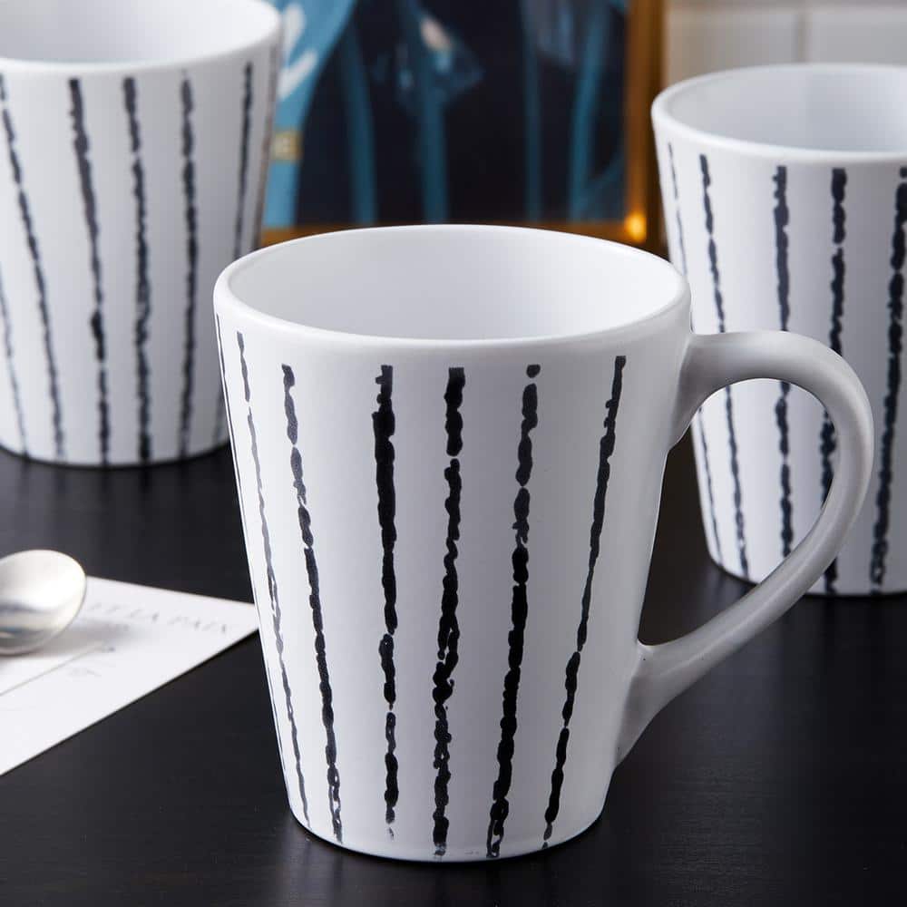 Black and White Ceramic 32-Piece Dinnerware Set, Service for 8