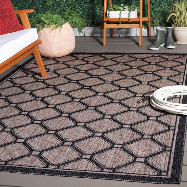Courtyard Natural/Black 4 ft. x 6 ft. Geometric Indoor/Outdoor Patio  Area Rug