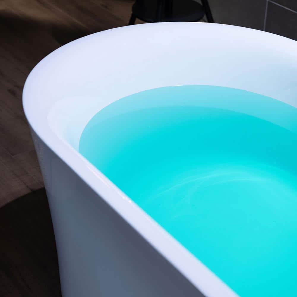 White Acrylic Freestanding Oval Soaking Bathtub