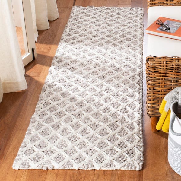 Natura 2 ft. x 8 ft. Ivory/Beige Distressed Multi-Diamonds Runner Rug