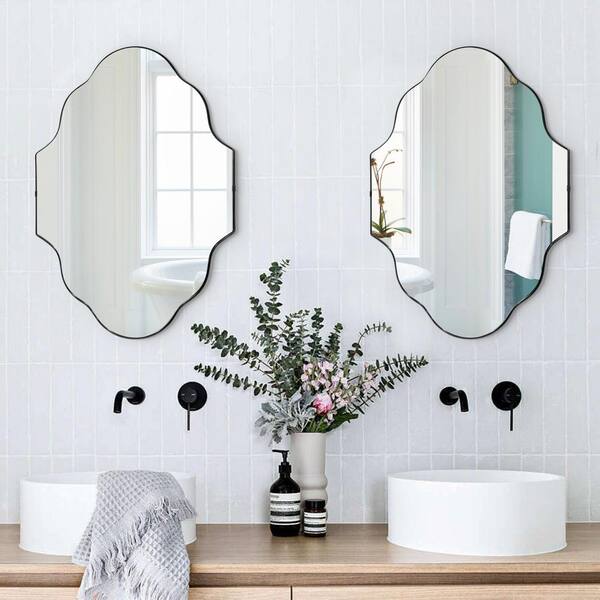 Hochwertiges 20 in. W x 30 in. H Scalloped Black Decorative Wall Mirror (2-Pieces)