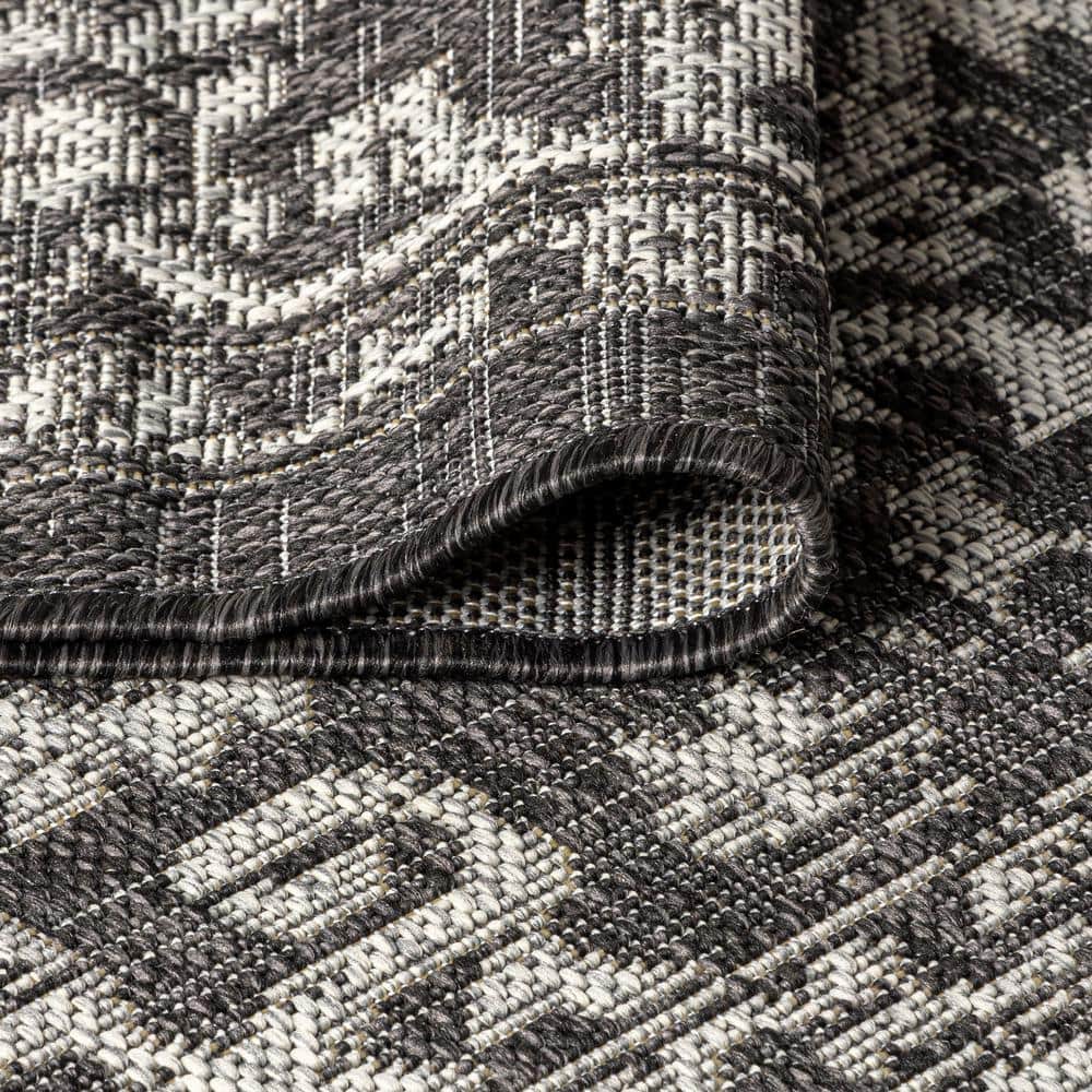 Malta Black and Gray Synthetic Medallion 4 x 6 Area Rug