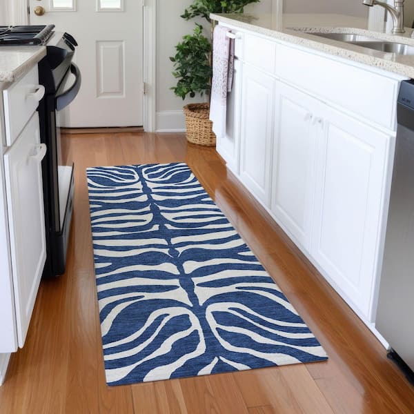 Mayfield Premium Machine Washable Abstract AMF1042 Navy 2 ft. 3 in. x 7 ft. 6 in. Runner Rug