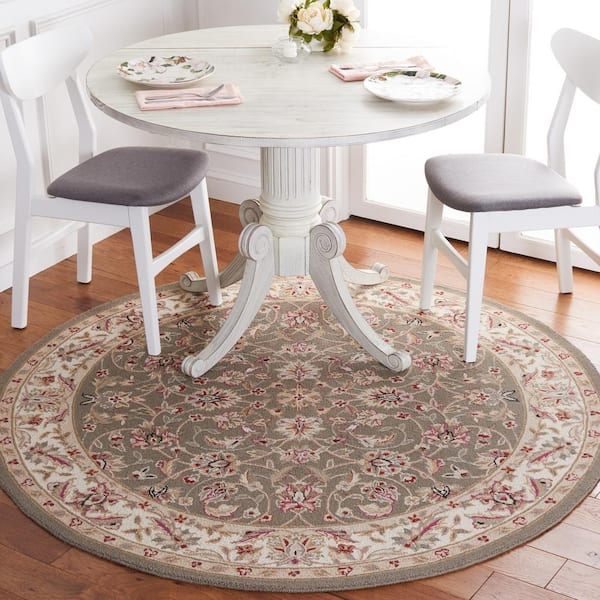 Chelsea Sage/Ivory 5 ft. x 7 ft. Oval Border Area Rug