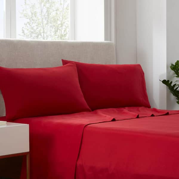 Serta Simply Clean 4-Piece Red Solid 300-Thread Count Microfiber King Sheet Set