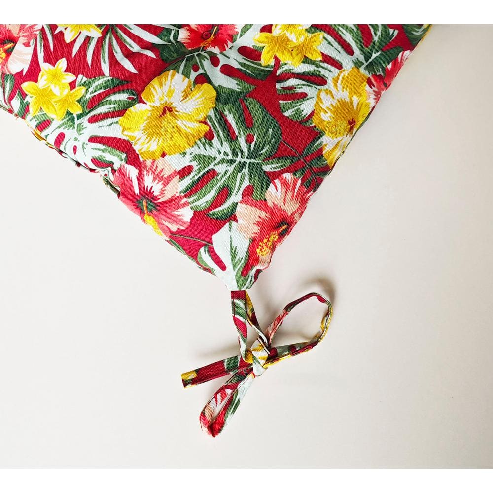 Red and Yellow Tropical Tufted Outdoor Seat Cushions (Set of 2)
