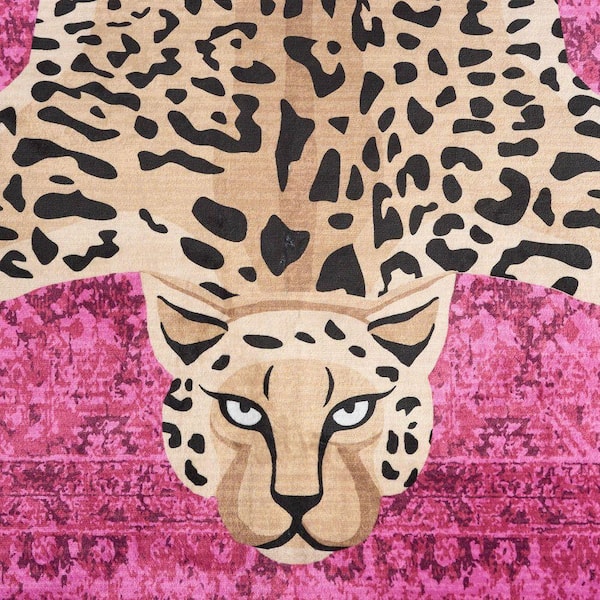 JUICY COUTURE Medallion Hot Pink Leopard 8 ft. x 10 ft. Woven