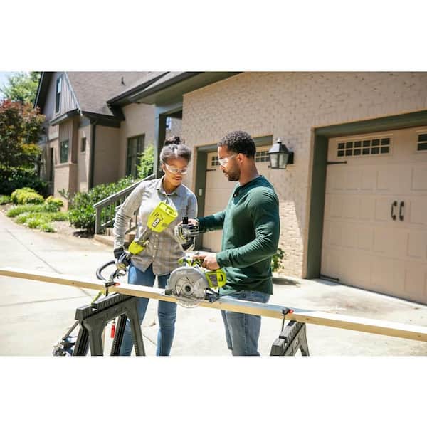 RYOBI - ONE+ 18V Brushless Cordless 7-1/4 in. Circular Saw (Tool Only)