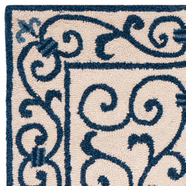 SAFAVIEH Chelsea HK11I Hand-hooked Ivory / Dark Blue Rug 5' 6