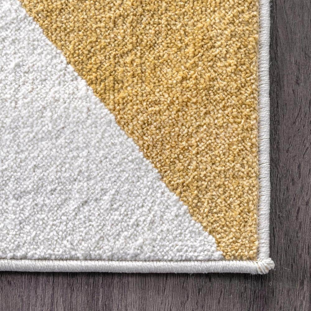 Gray and Multicolor Abstract Synthetic Area Rug, 6.5 x 9 ft