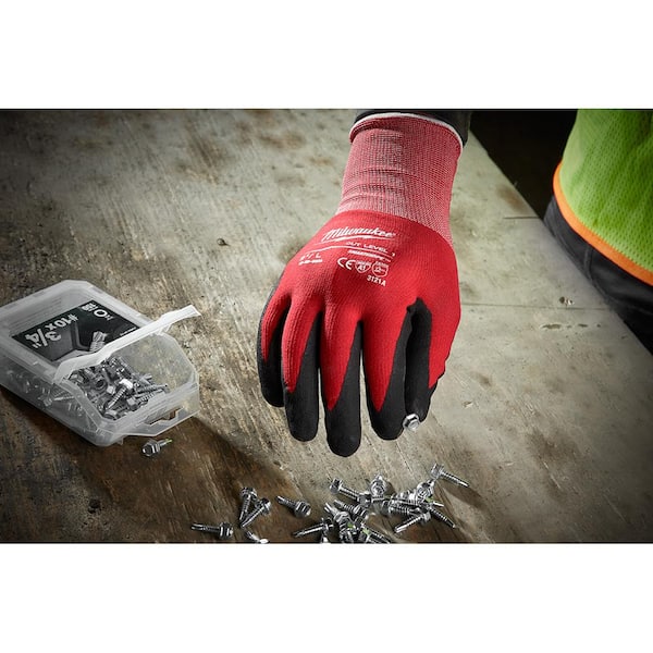 Milwaukee Large Red Nitrile Level 3 Cut Resistant Dipped Work