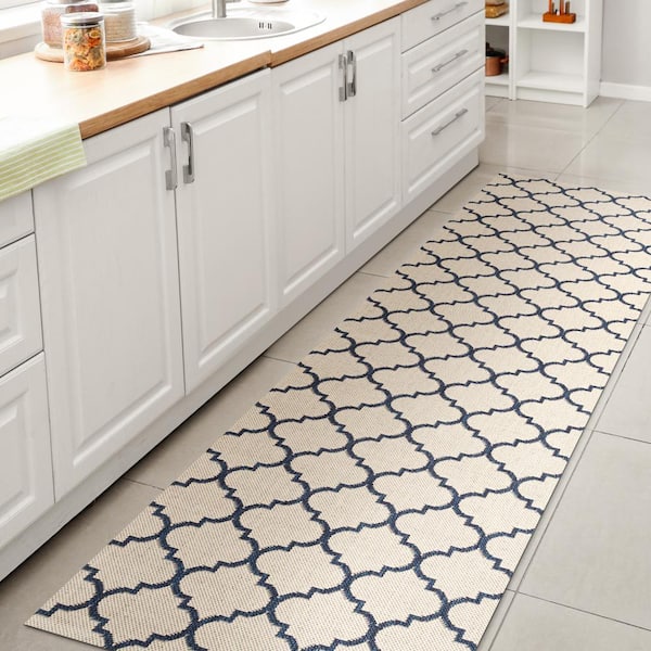 JONATHAN Y Arabesque Ogee Trellis Beige/Navy 2 ft. x 8 ft. Indoor/Outdoor Runner Rug