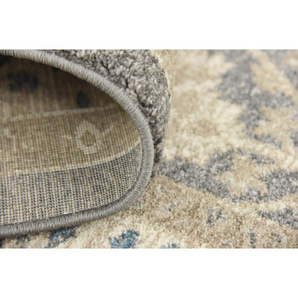 Gray Floral Synthetic Easy Care Stain-Resistant 7' x 10' Rug