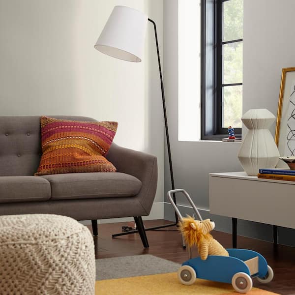 BEHR DYNASTY #73 Off White Matte Stain-Blocking Interior/Exterior  Paint Primer Sample DY60016