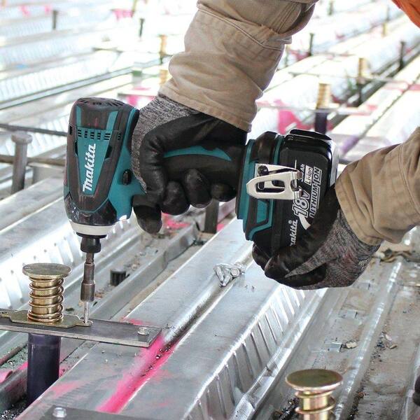 Makita - 18-Volt LXT Lithium-Ion Cordless Combo Kit (2-Piece) with Bonus Impact GOLD 21-Piece Ultra-Magnetic Insert Bit Set