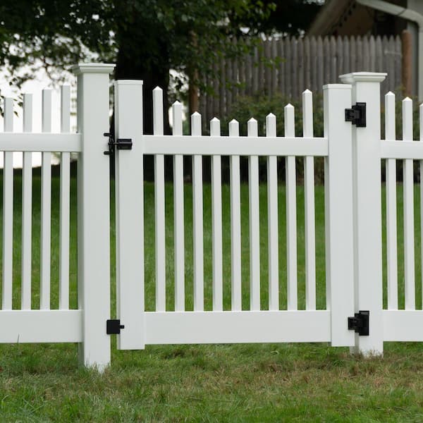 Barrette Outdoor Living Yukon 4x4 White Vinyl Fence Gate