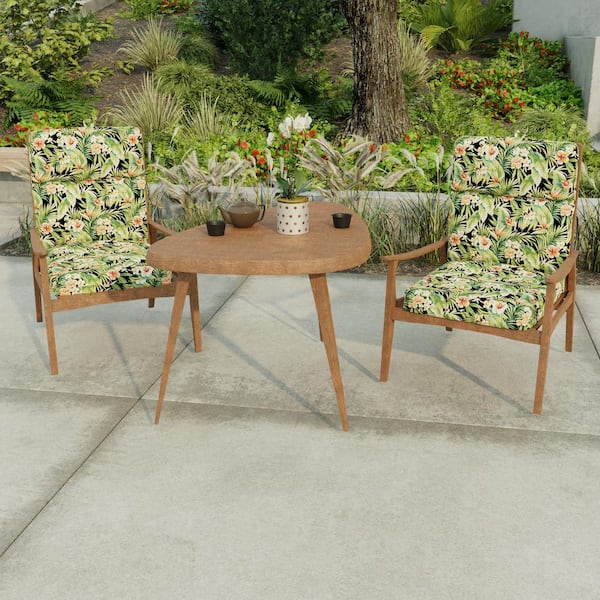 https://images.thdstatic.com/productImages/07568eb0-8fe9-5c99-8457-ebee38264b09/svn/jordan-manufacturing-outdoor-dining-chair-cushions-9502pk1-4882d-31_600.jpg