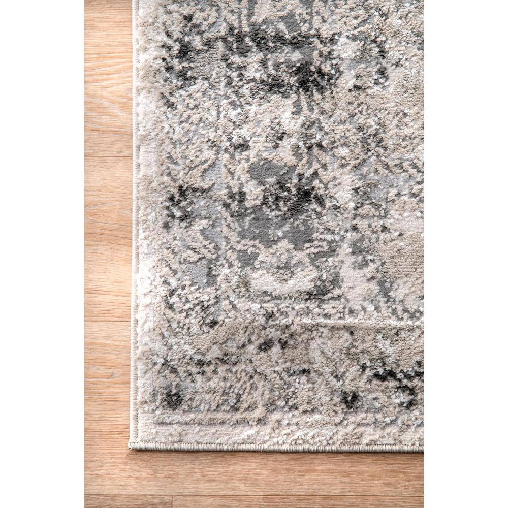 Silver Medallion Easy Care Synthetic Runner Rug, 2' 6" x 8'
