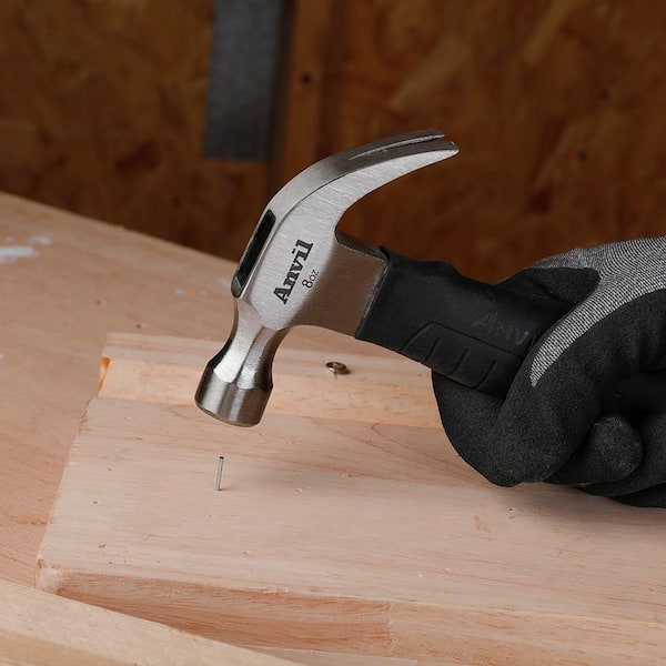 8 oz. Stubby Claw Hammer