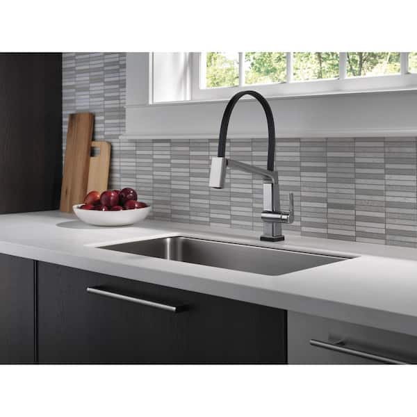 Pivotal Touch2O 19.06 in. H Pull-Down Sprayer Kitchen Faucet with 360° Spout Swivel in Arctic Stainless