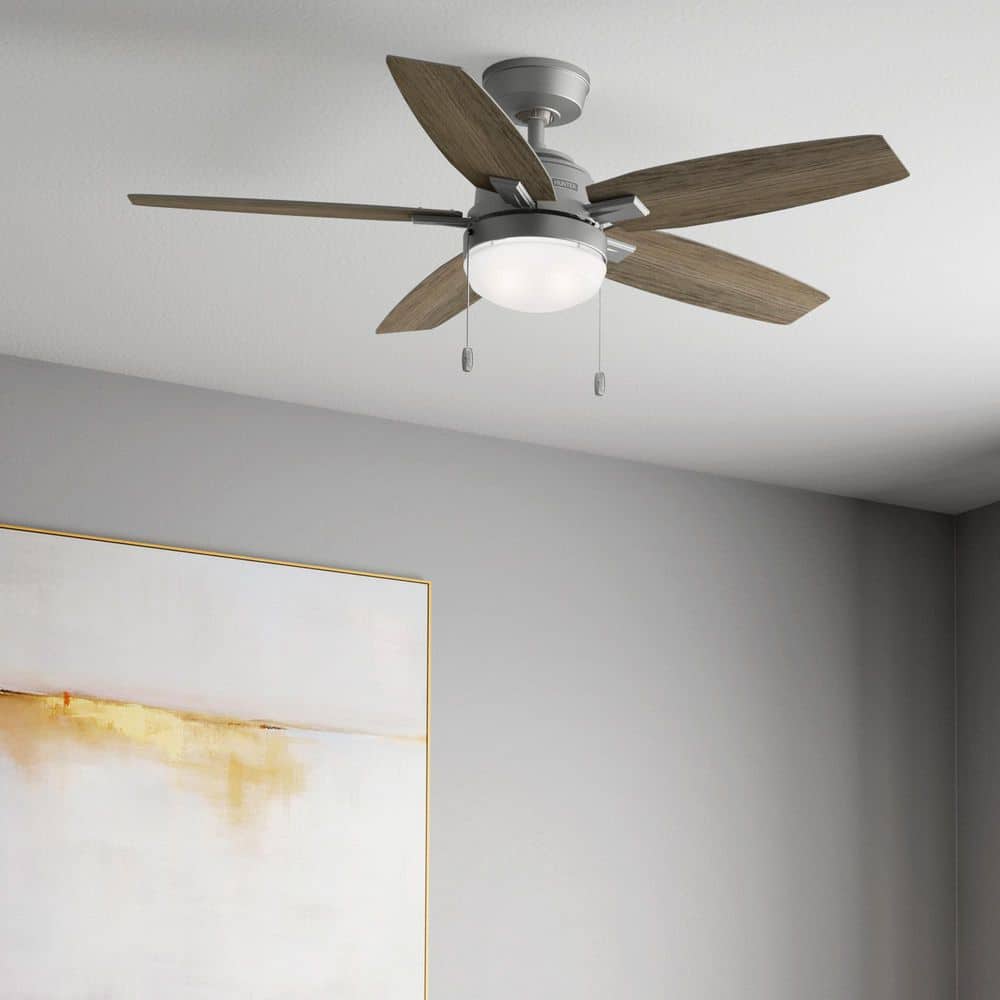 Hunter Antero 52 in. Hunter Express Indoor Matte Silver Ceiling Fan with Light Kit Included 52128