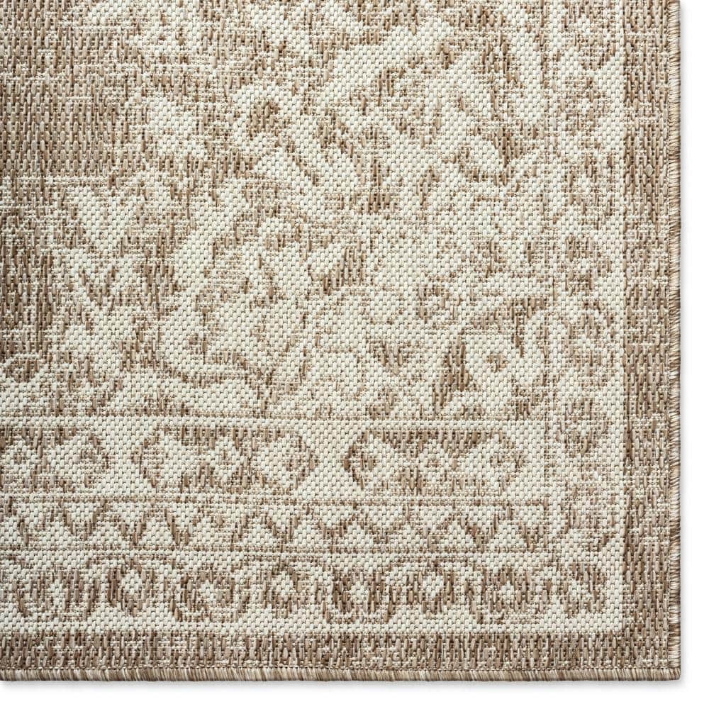 Azalea Medallion Taupe & Ivory Indoor/Outdoor Synthetic Area Rug, 5'2"x7'2"