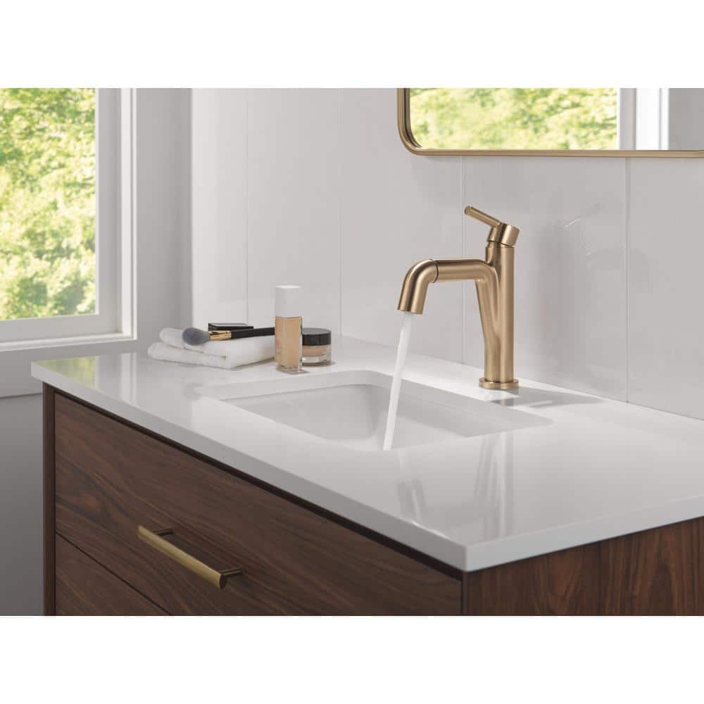 Champagne Bronze Single Hole Pull-Down Bathroom Faucet