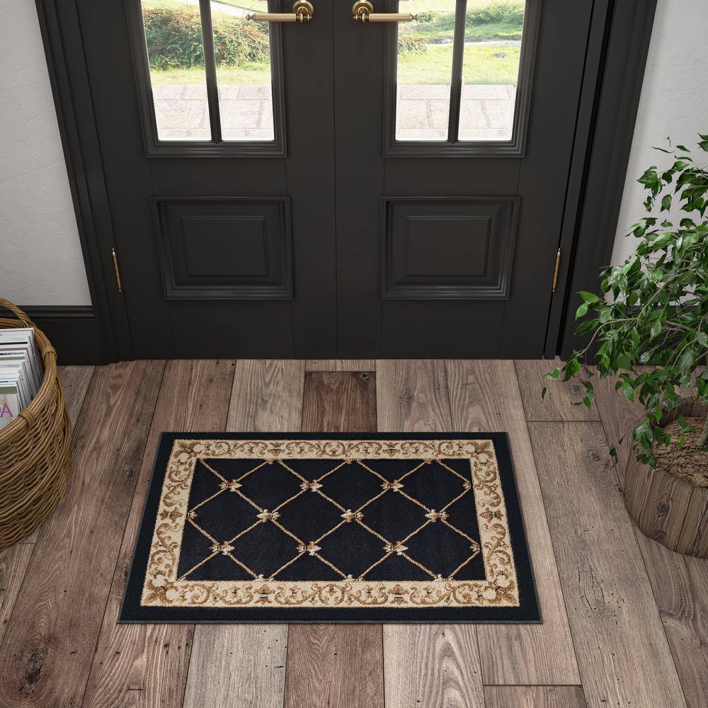 Elegant Black and Beige Polypropylene Indoor Area Rug