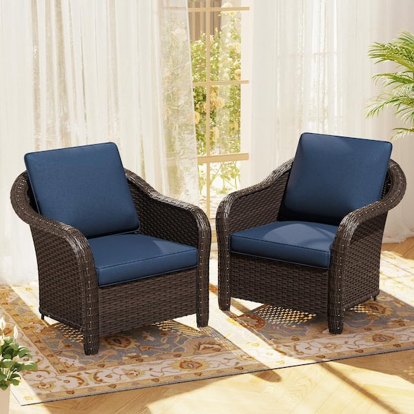 Gardenbee 2-Piece Patio Wicker Outdoor Lounge Chair with Blue Cushions