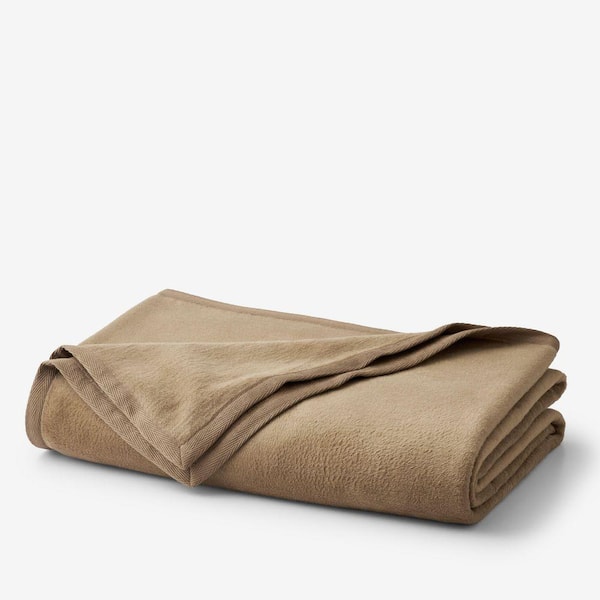 Company Cotton Acrylic Fleece Collection Gold Fleece King/California King Woven Blanket