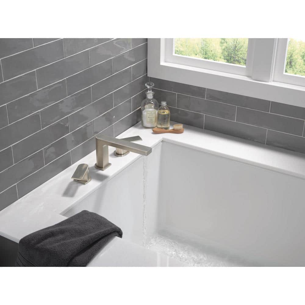 Brushed Nickel Double Handle Roman Tub Faucet