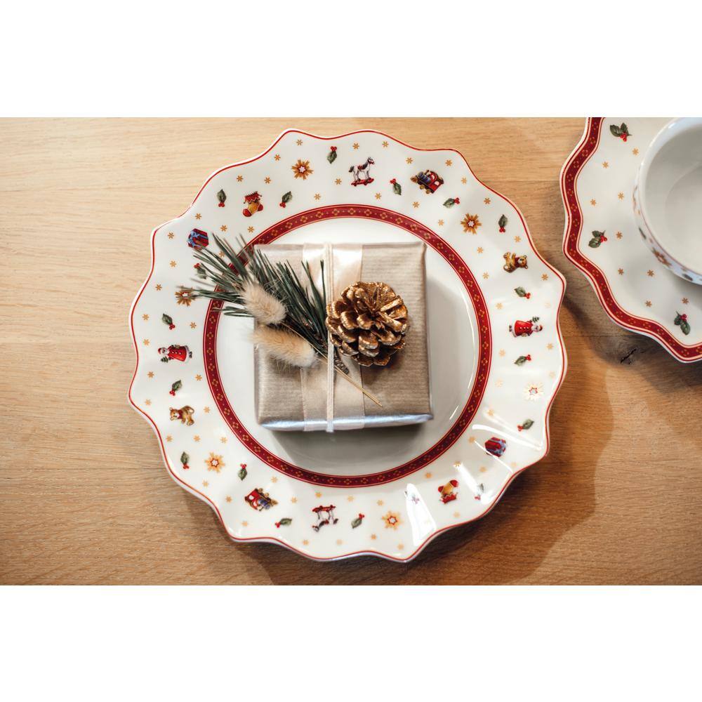 Villeroy & Boch Christmas Porcelain 12-Piece Dinnerware Set