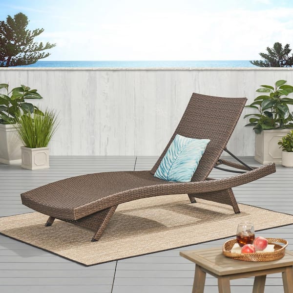 Xzkai Modern Wicker Outdoor Chaise Lounge in Mocha with Adjustable backrest