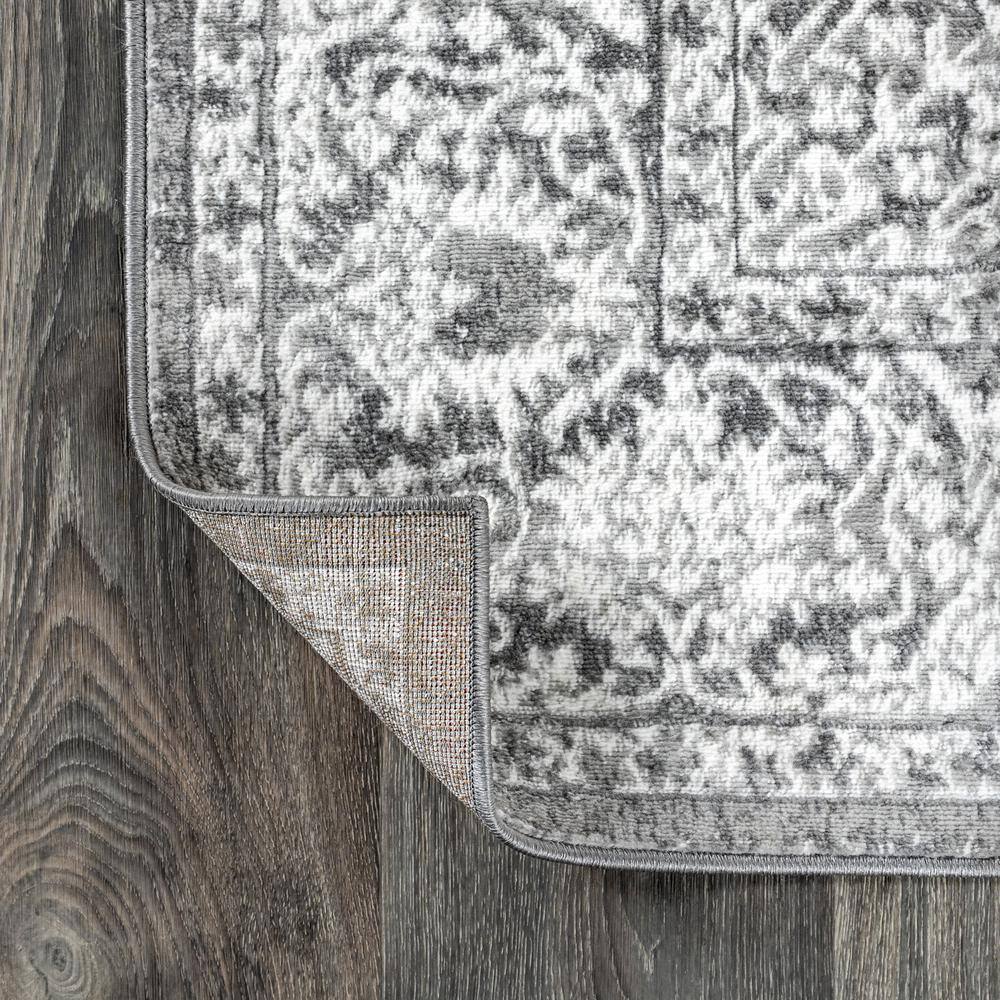Light Gray Round Synthetic Medallion Area Rug, 6' Diameter