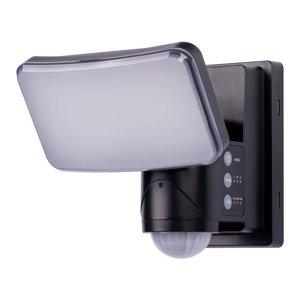 Dynamic Tracking 1500 Lumen Black Battery Powered 240° Motion Sensing Outdoor Integrated LED Flood Light 1-Pack price history on PriceWatchPro