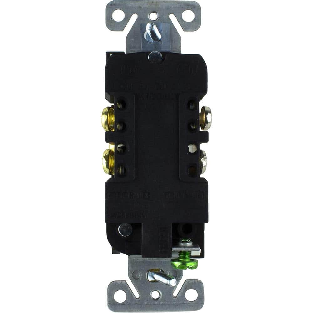 20 Amp White Tamper Resistant Duplex Outlet with Wall Plate
