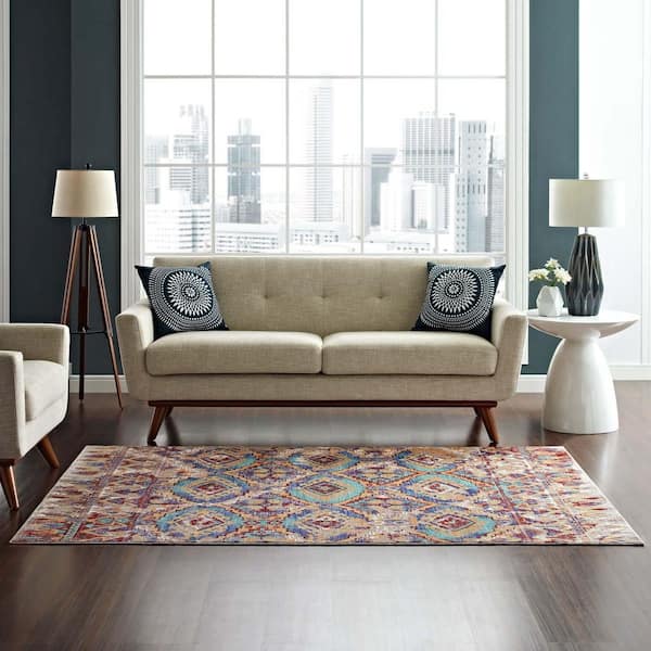 Centehua Distressed Southwestern Aztec 4x6 Area Rug in Multicolored
