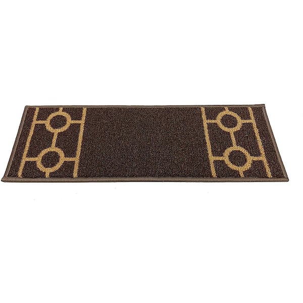 Indoor Chain Border Brown 9 in. x 26 in. Stair Tread Cover (Set of 7)
