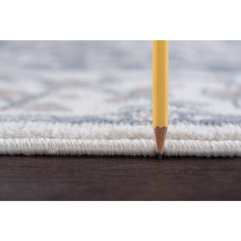 Madison Cream Synthetic 2' x 3' Rectangular Traditional Rug