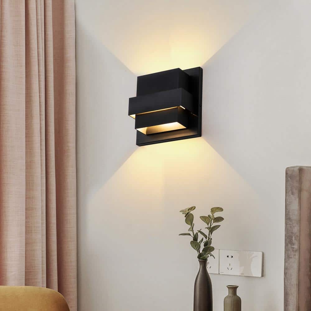 Tiered Matte Black Aluminum LED Outdoor Wall Sconce