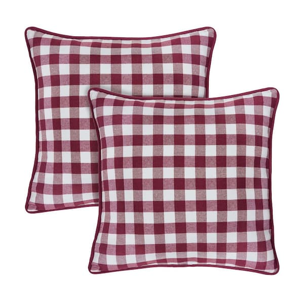 https://images.thdstatic.com/productImages/080700a4-1b18-4c11-b06a-1b18a5db602d/svn/achim-throw-pillows-bcpc18bu72-40_600.jpg