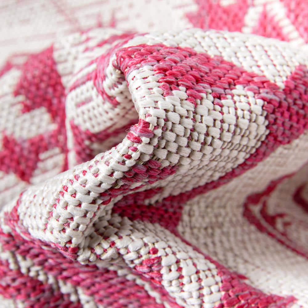 Fuchsia and White Synthetic Flat Woven 5' x 7' Area Rug