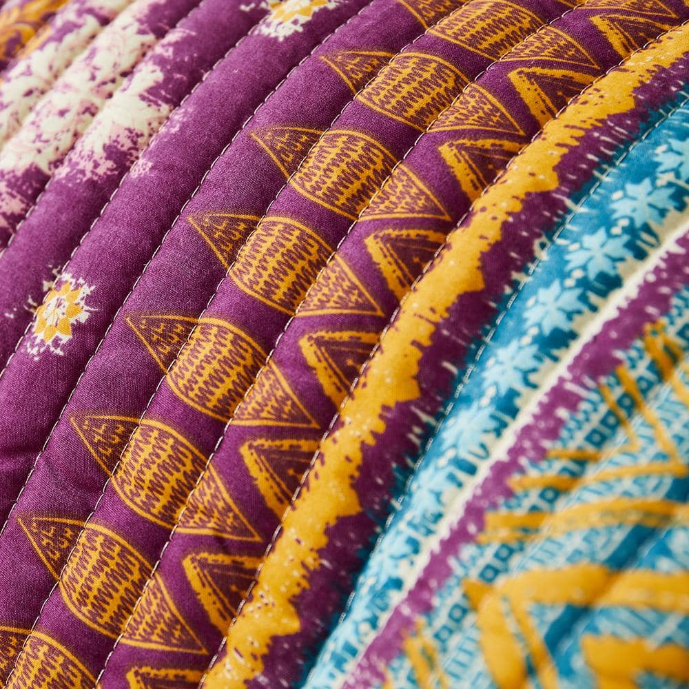 King Pink Cotton Reversible Boho-Chic Quilt Set