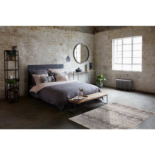 Suri Ink Natural/Blue 4 ft. x 6 ft. Stonewash Printed Cotton Accent Rug